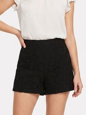 Club Monaco Black Lace High-Waist fully lined Shorts with pockets Size 00